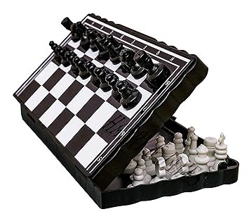 HARRY & JAMES Mini Magnetic Educational Toys Travel Chess Set HARRY & JAMES Mini Magnetic Educational Toys Travel Chess Set